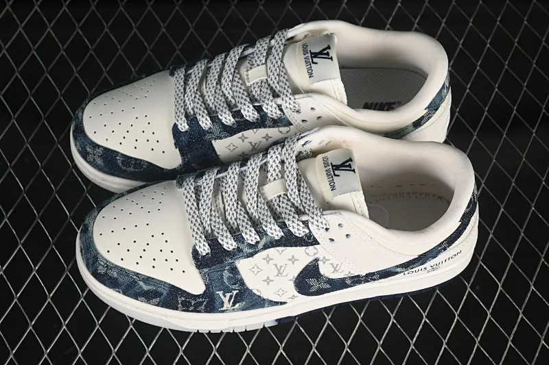 All categories Nk SB Dunk Series Nk SB Dunk Low High-end customized low-top sneakers Nike SB Dunk Low LV co-branded dark blue denim Anniversary high-end customized low-top casual sneakers CH8311-288